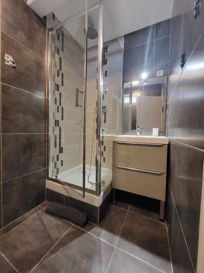 T2 Chambre Miroir Jardin Et Parking Prive Marseilles Exterior foto